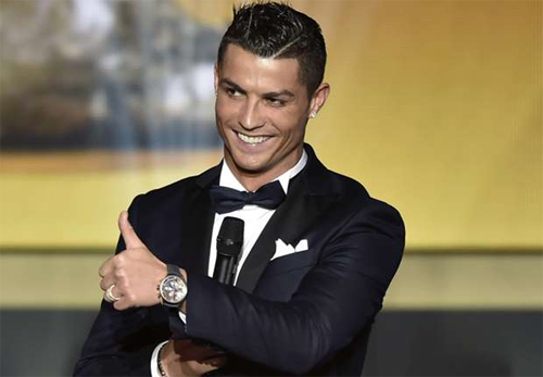 Sau David Beckham, Cristiano Ronaldo là cầu thủ dễ làm phái đẹp mê mẩn nhất. Ảnh: Reuters